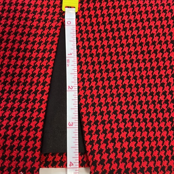 Express women’s red and black houndstooth skirt size 4 - Picture 4 of 9